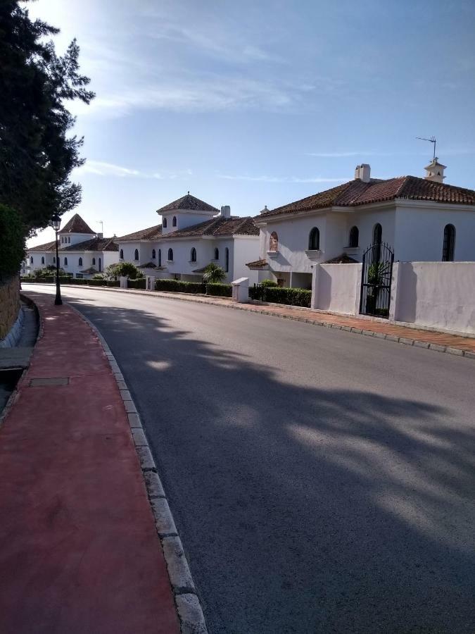 Duquesa Suites. Manilva 圣路易斯·德·萨比尼尔 外观 照片